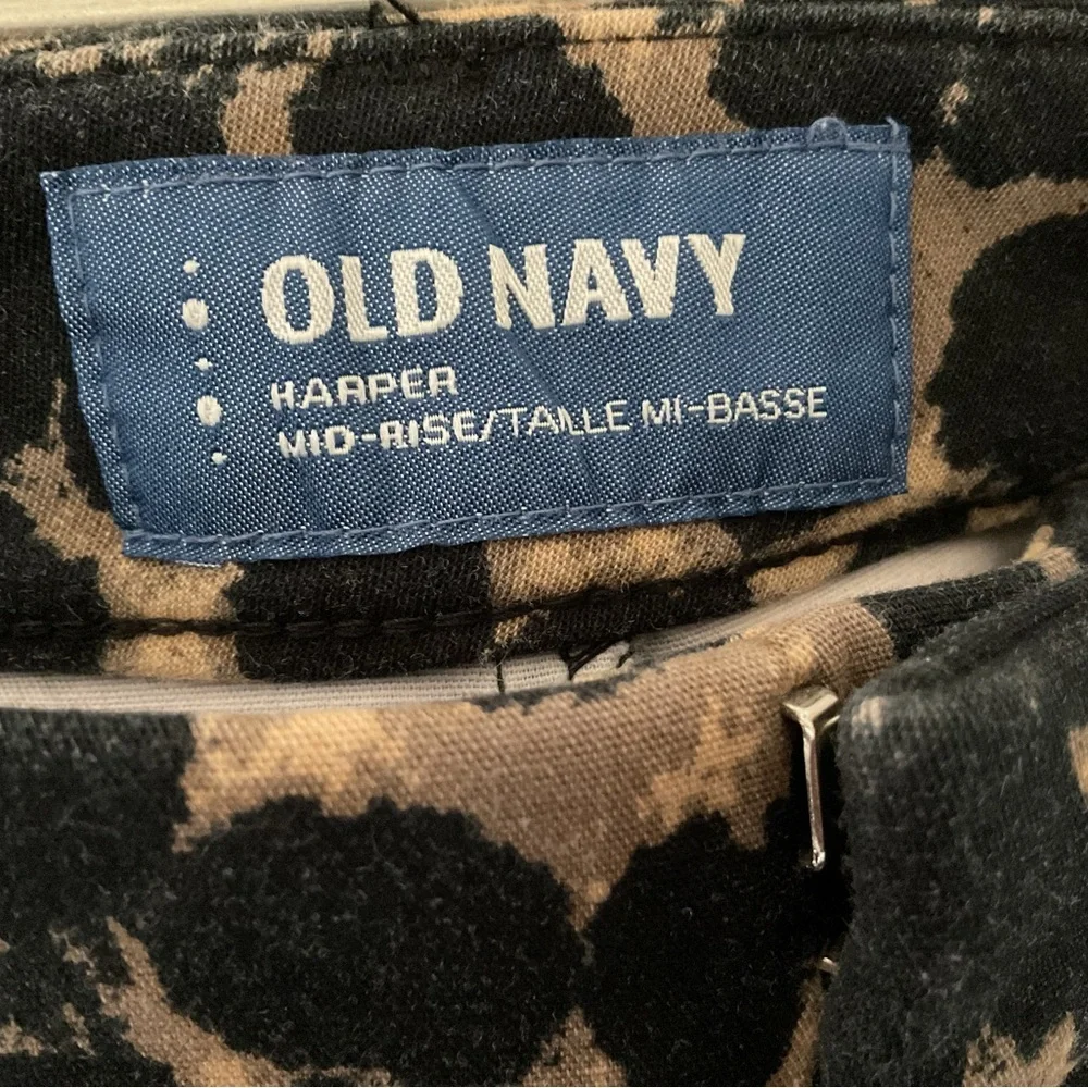 Old Navy Harper Mid Rise Pants Women's Leopard Print Size 0 Stretch Crop Ankle